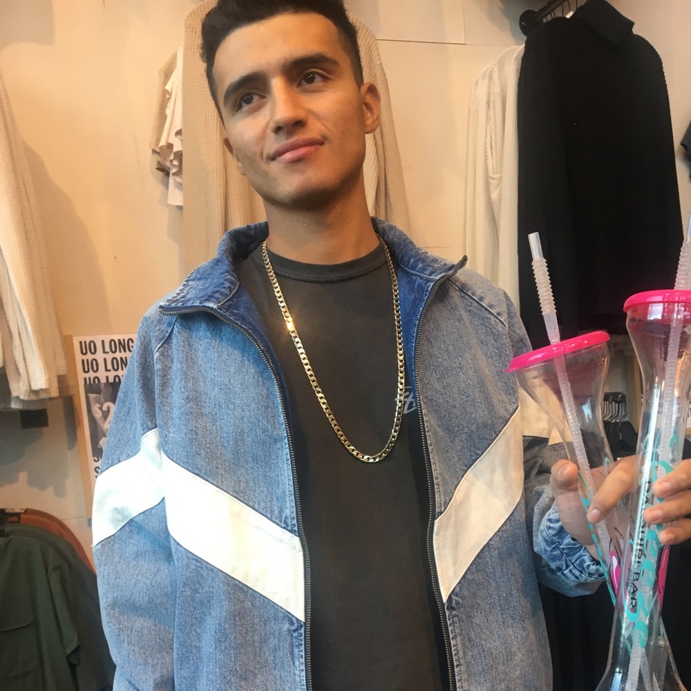 Meet your Posher, Andres